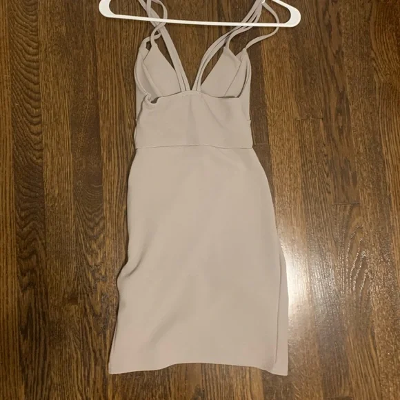 Pretty Little Thing Dress - Picture 3 of 5